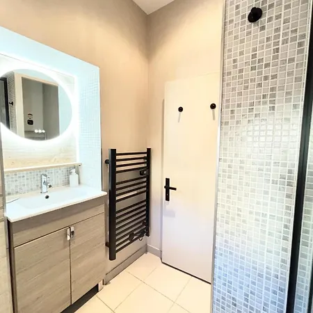 Art & Sens - Pierres Apparentes, Tram 4 Min A Pied Apartment